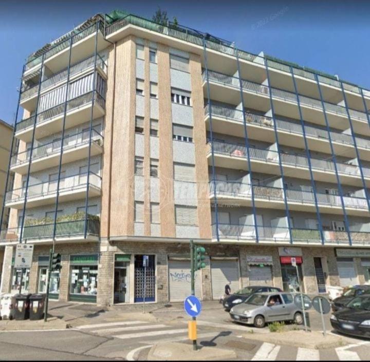 Bellissimo Alloggio Vicino Alla Metro Bengasi,Lino House Turín Exteriér fotografie